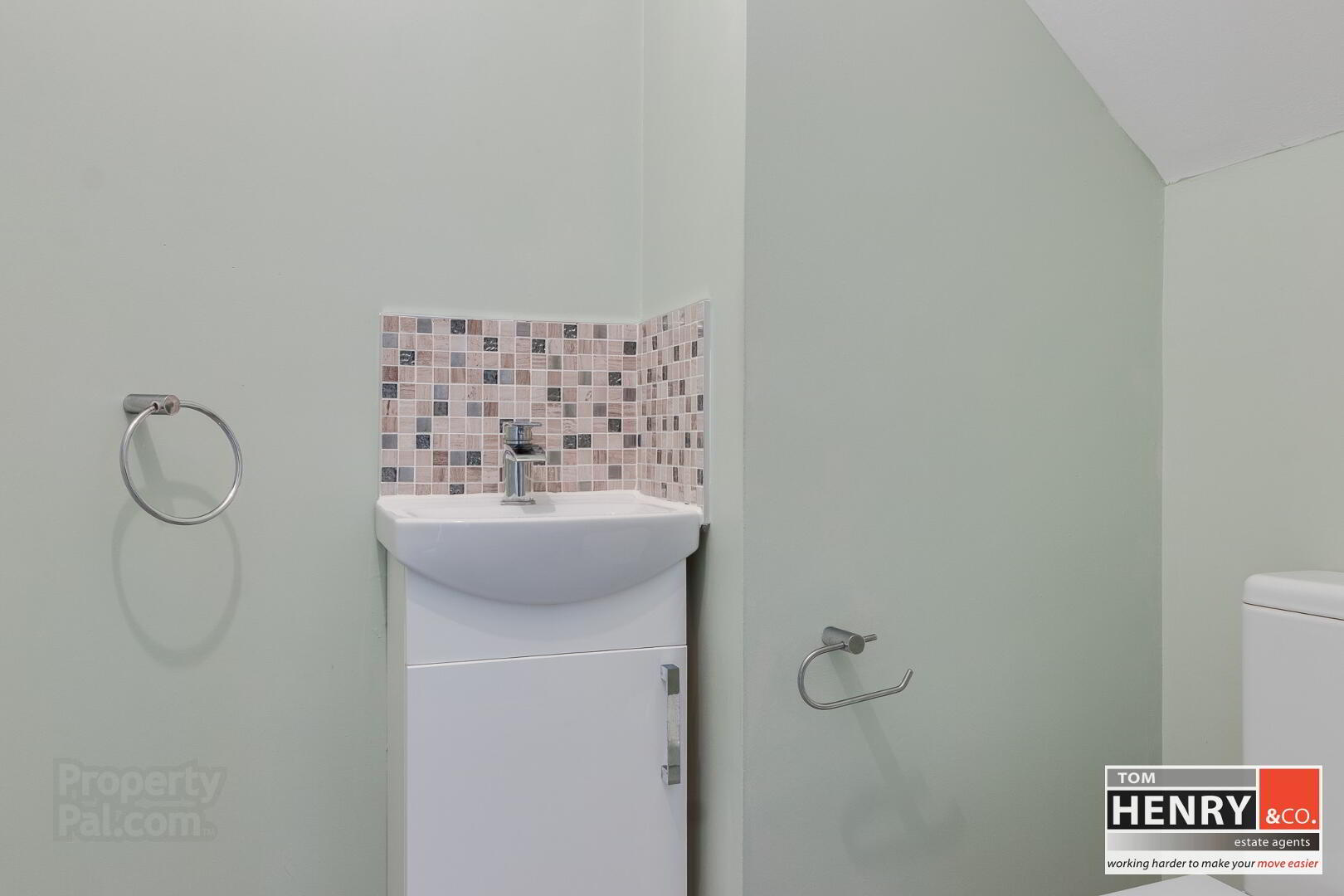 17 Ardean Manor 13 of 32