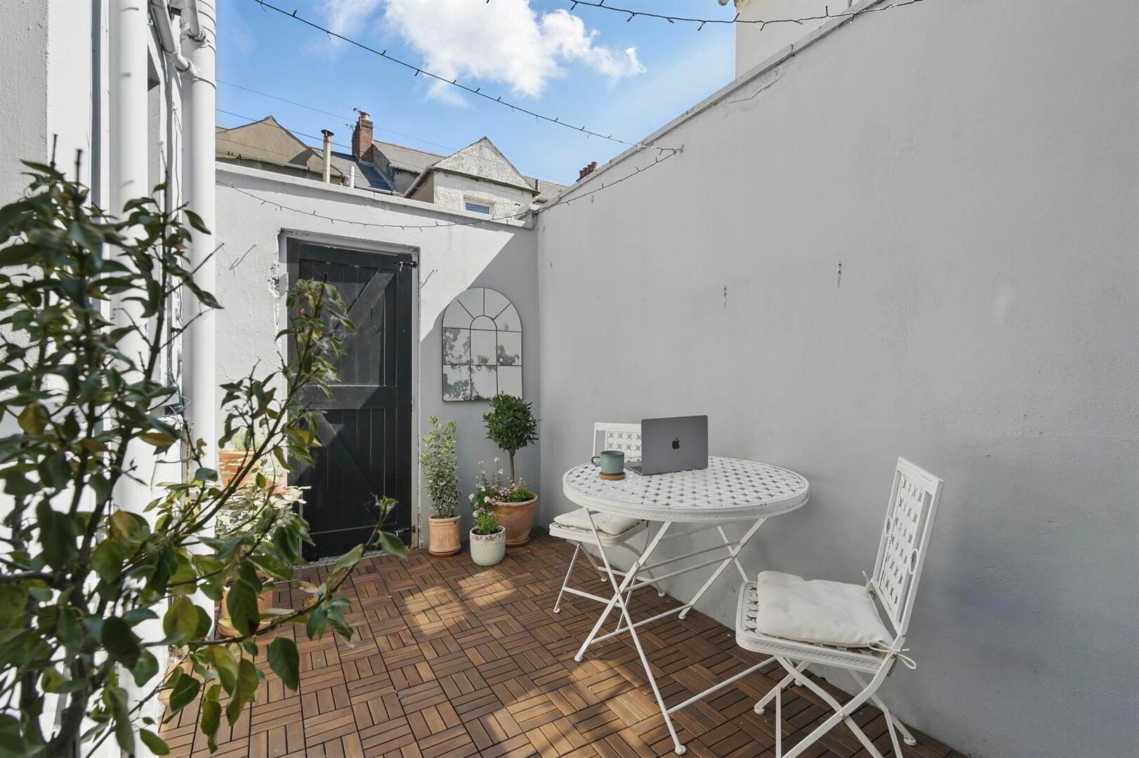12 Finvoy Street 23 of 23