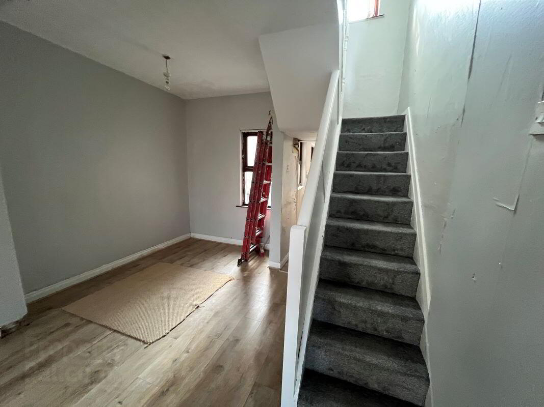 44 Woodvale Street 9 of 16