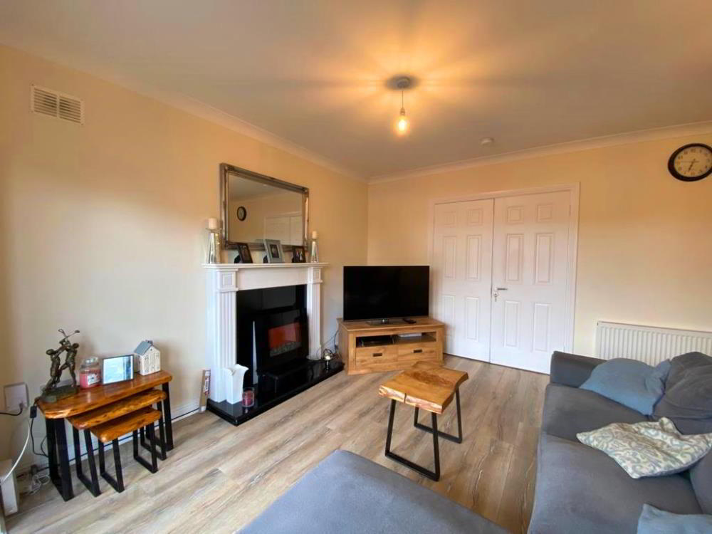The Court, Newtown Manor 5 of 15