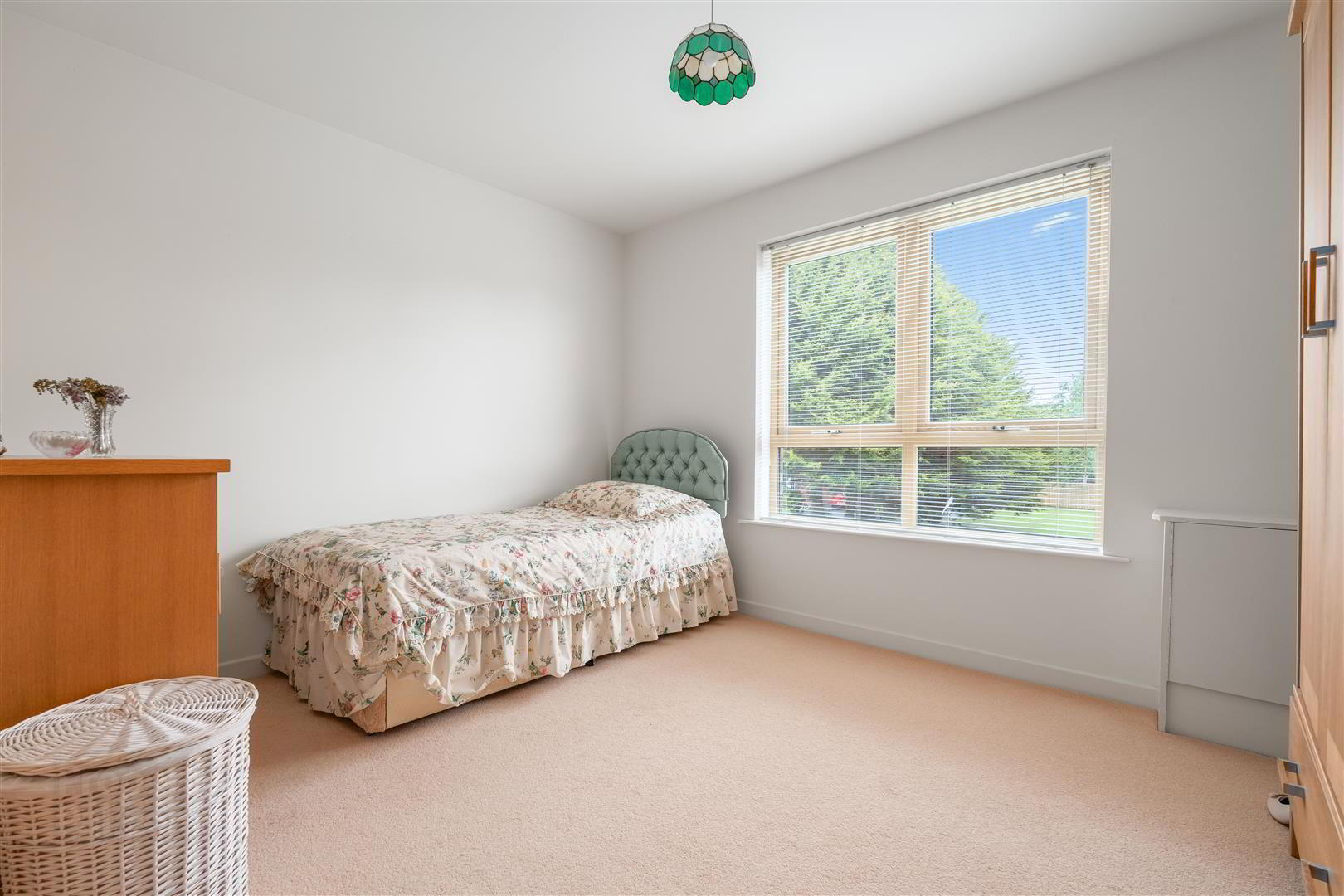 68a Woodrow Gardens 12 of 14