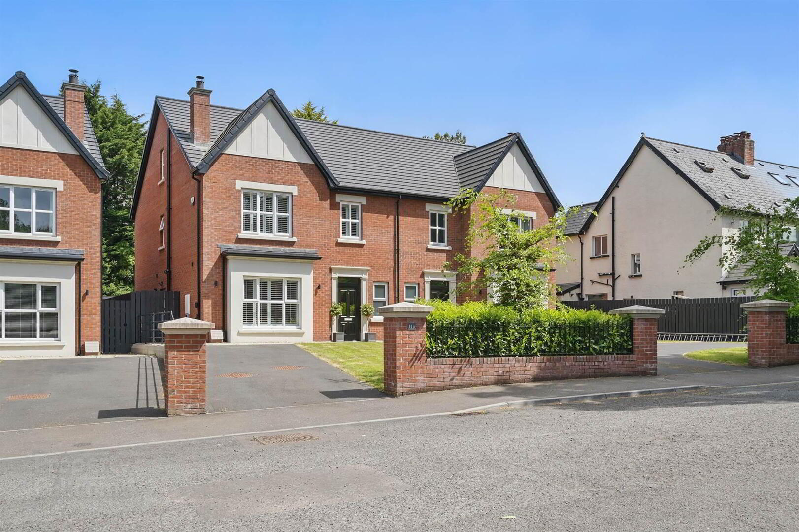11a Old Holywood Road 1 of 22