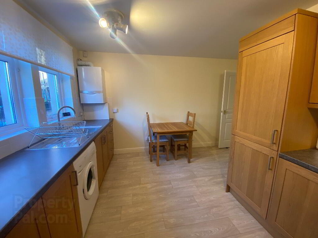 17 Lauriston Gardens 6 of 12