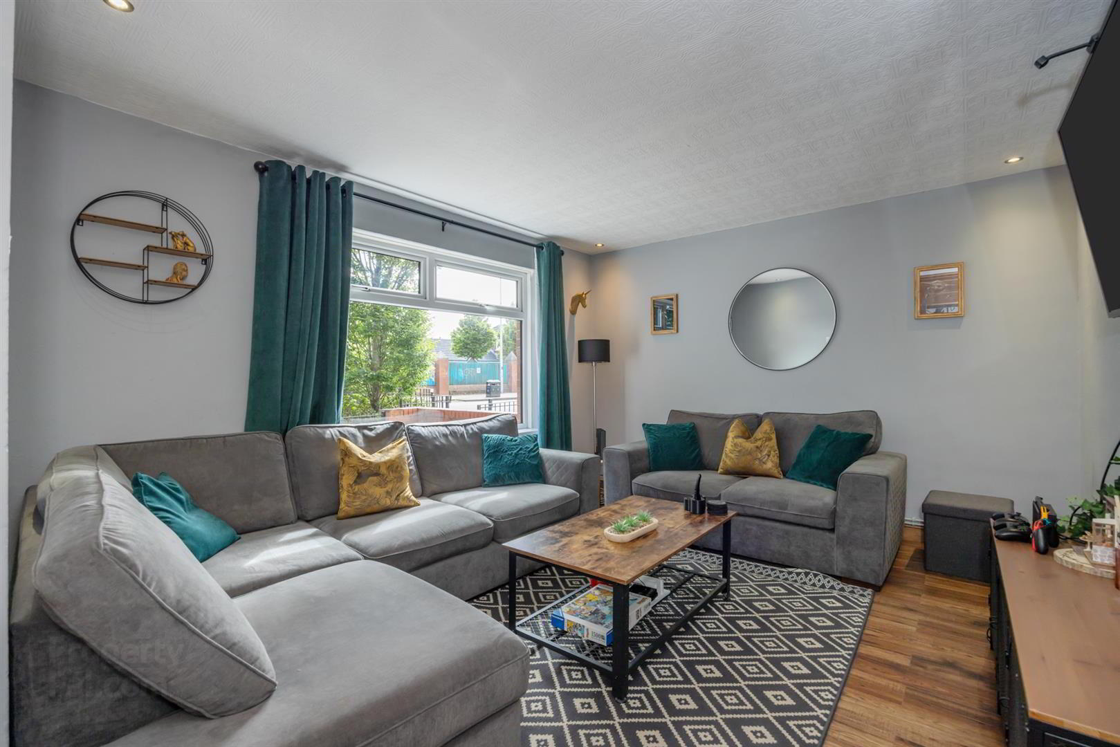 76 Newtownards Road 6 of 21