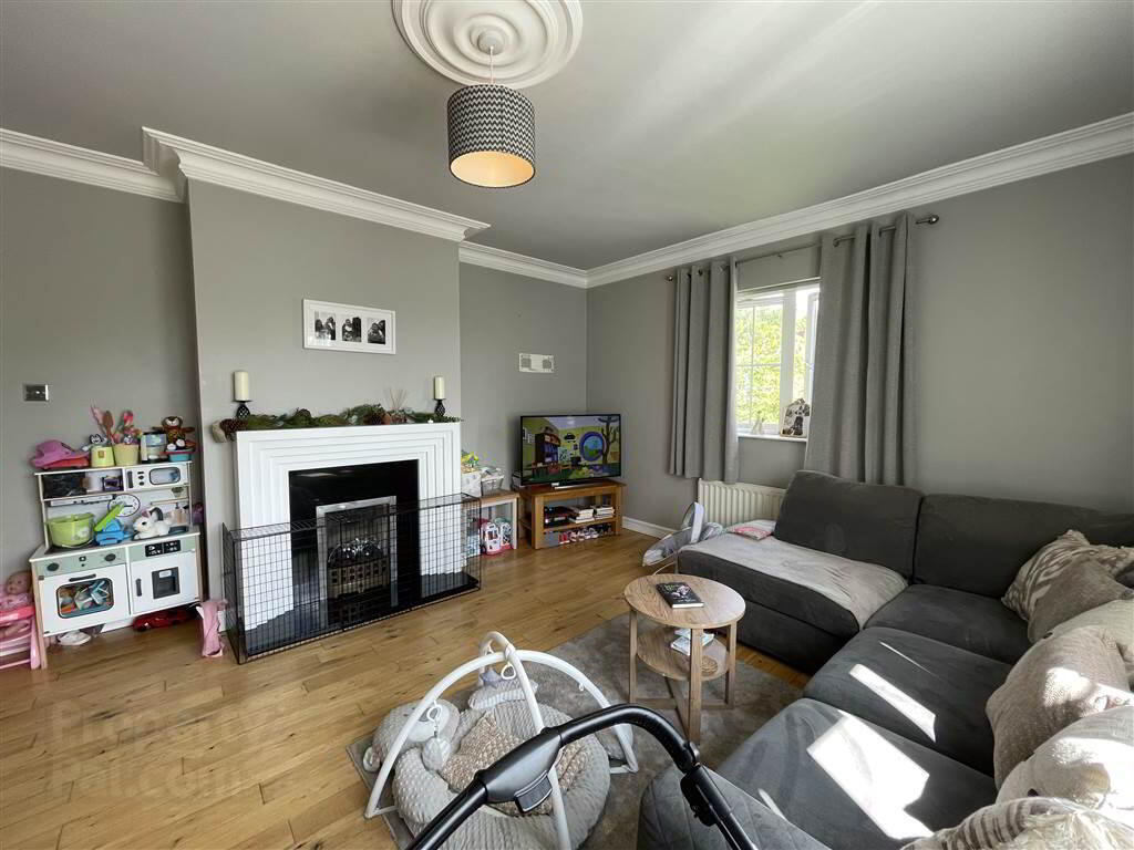 34 Lagmore Glen 3 of 17