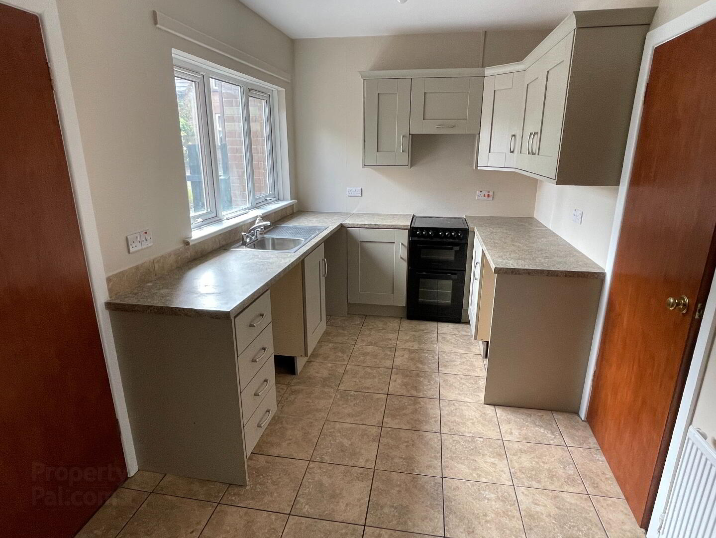 15 Rathmore Court 4 of 11