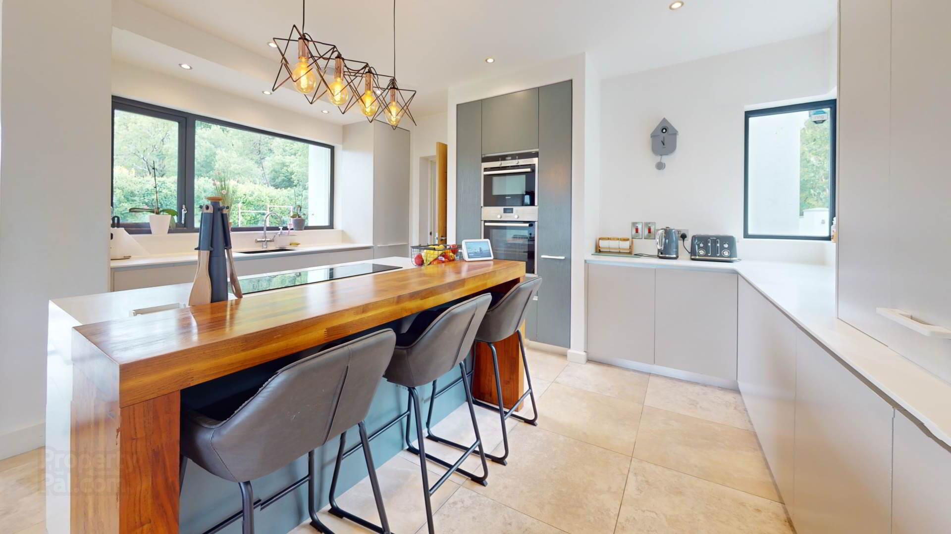 28 Myrtle Road 16 of 75