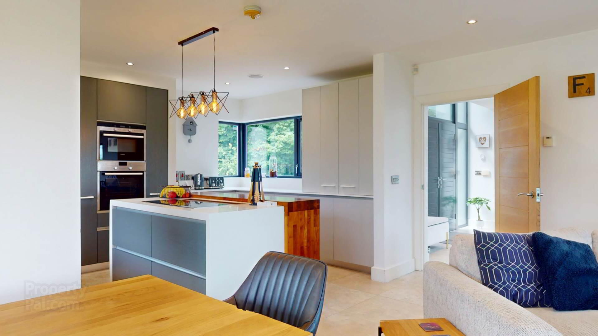28 Myrtle Road 19 of 75