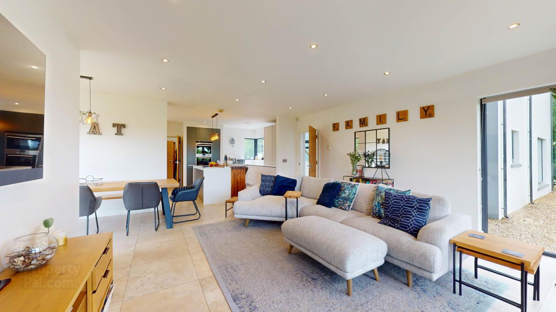 28 Myrtle Road 21 of 75