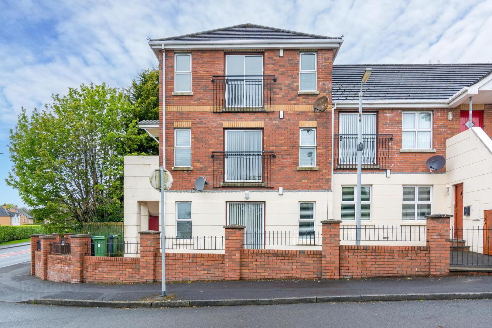 8 Rockfield Court 1 of 11