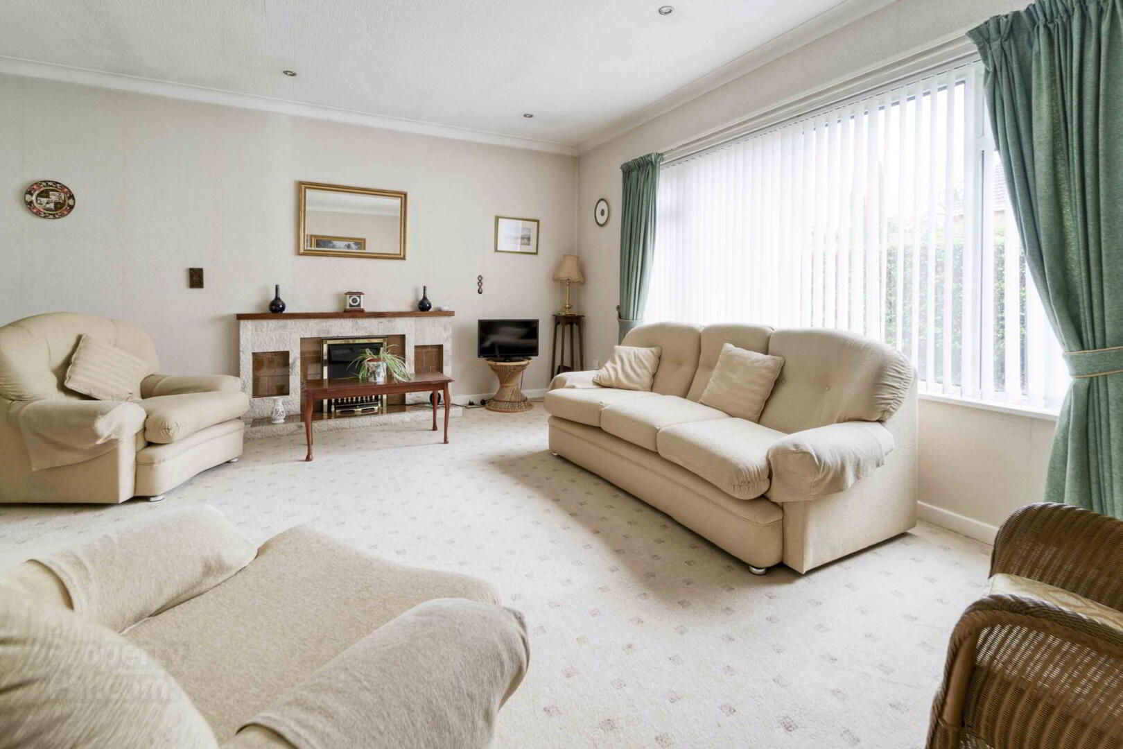 16 Thornleigh Close 3 of 15