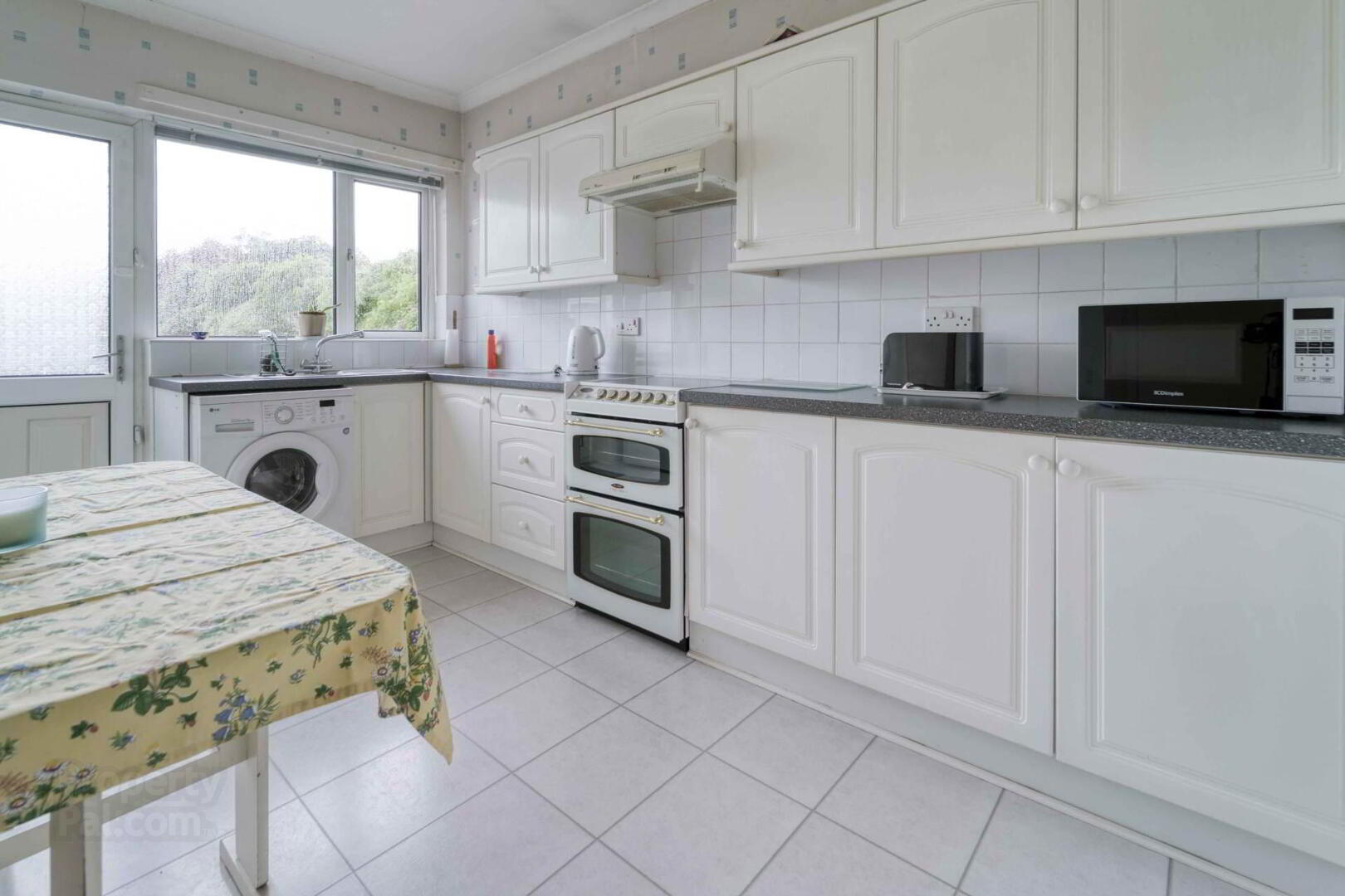 16 Thornleigh Close 5 of 15