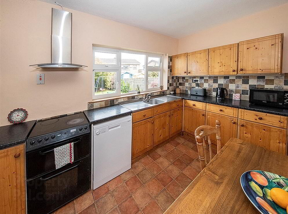 15 Seapark Avenue 5 of 26