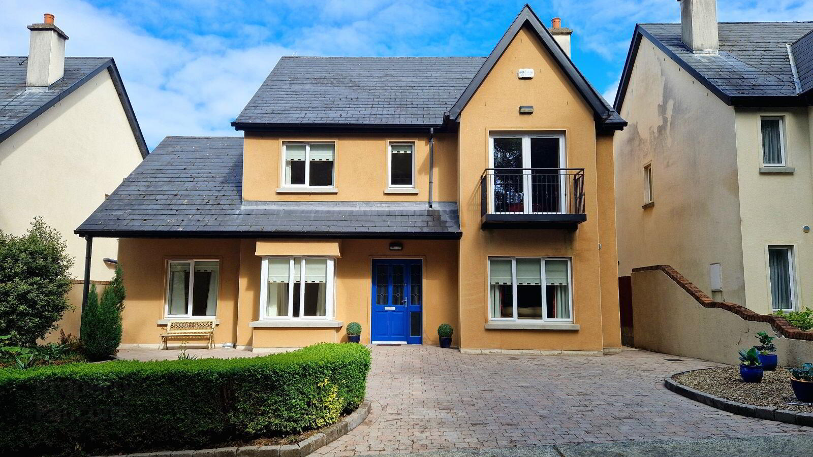 8 Loreto Wood 1 of 34
