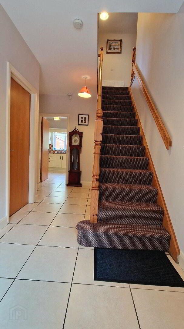 8 Loreto Wood 4 of 34