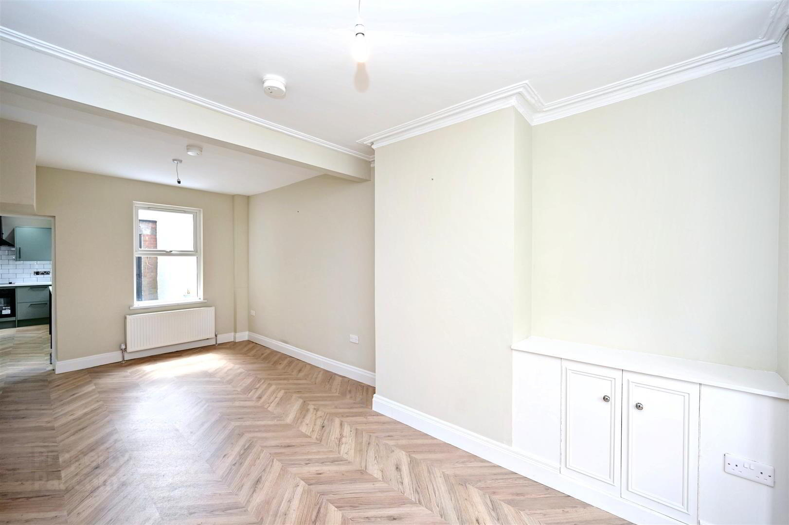 32 Chadwick Street 4 of 9