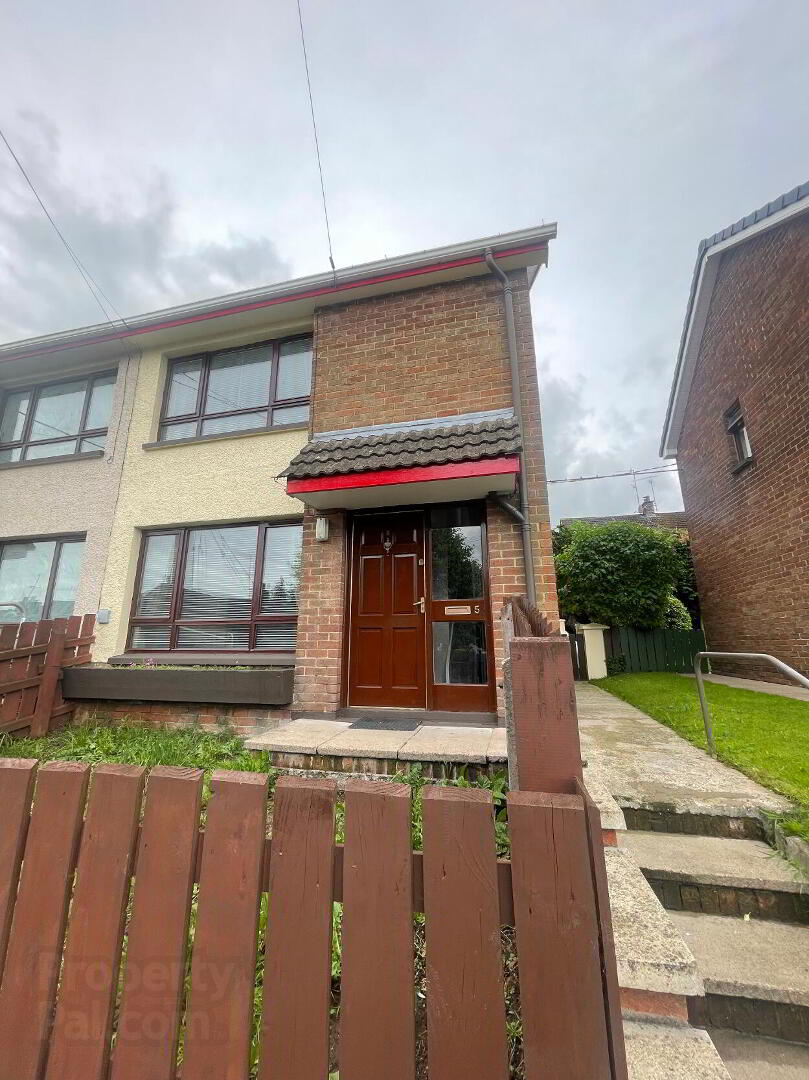 5 Mourne Crescent 1 of 7