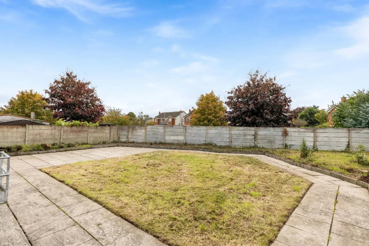 4 Butterfield Grove 17 of 19