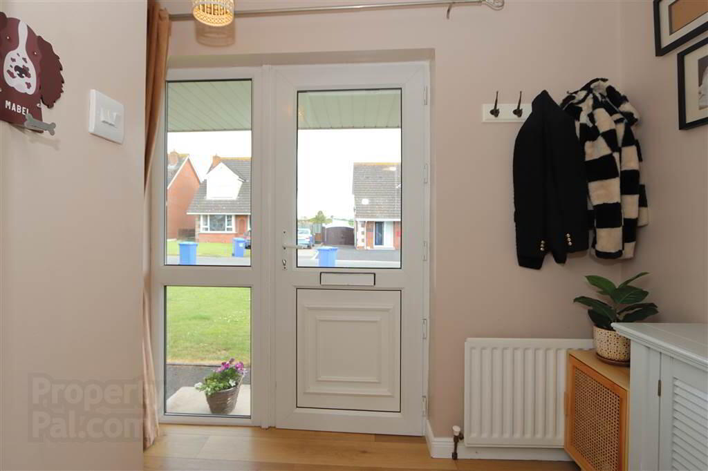 5 Millbank Crescent 3 of 29