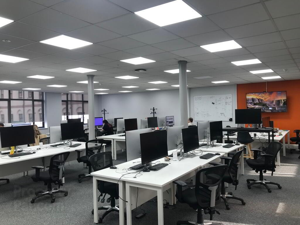 Unit 6a, Linfield Road 3 of 3