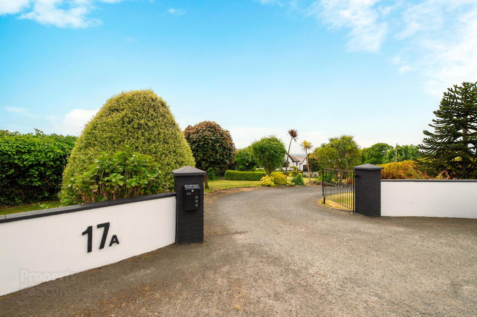 17a Bar Hall Road 4 of 71