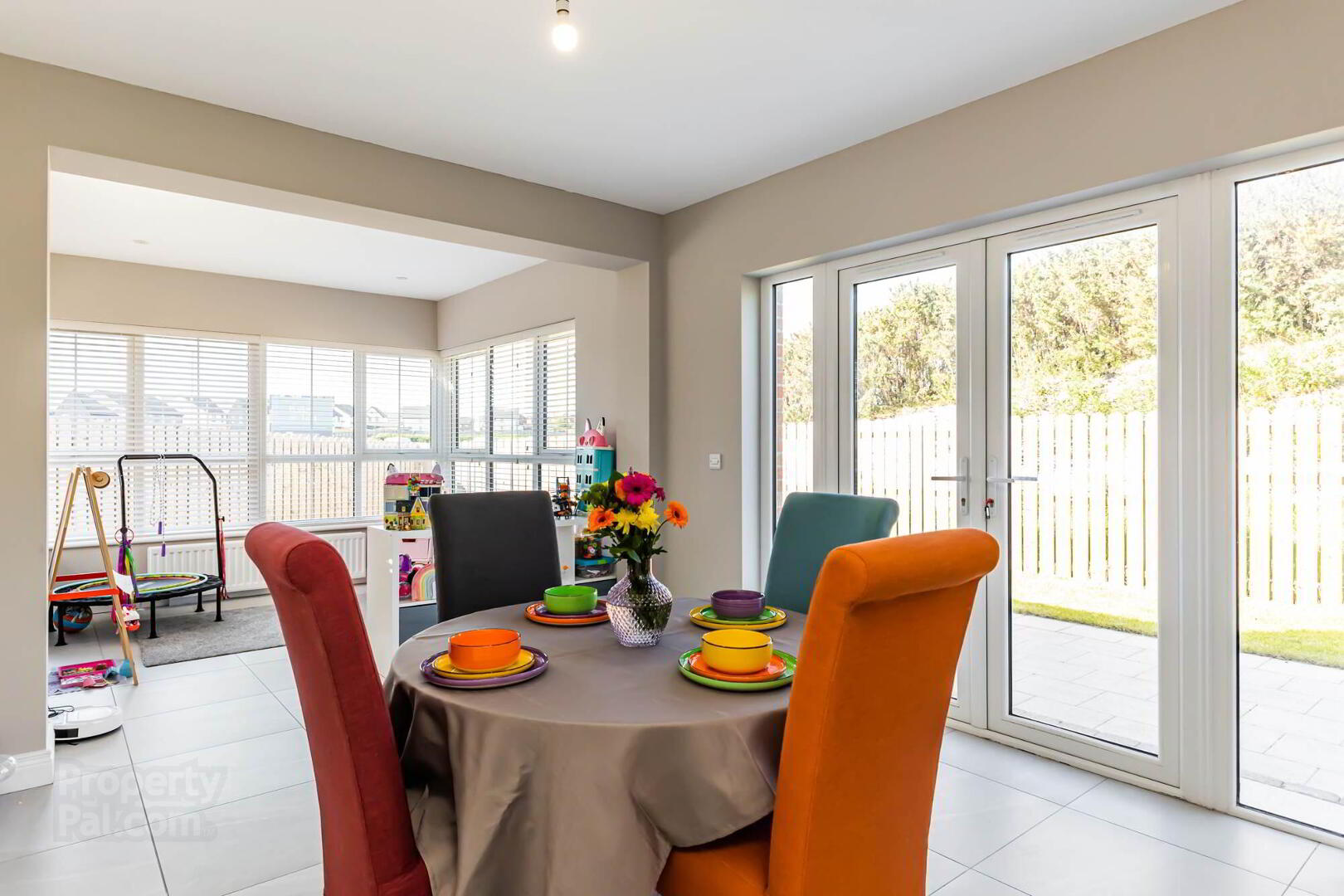 14 Rowanvale Crescent 7 of 20