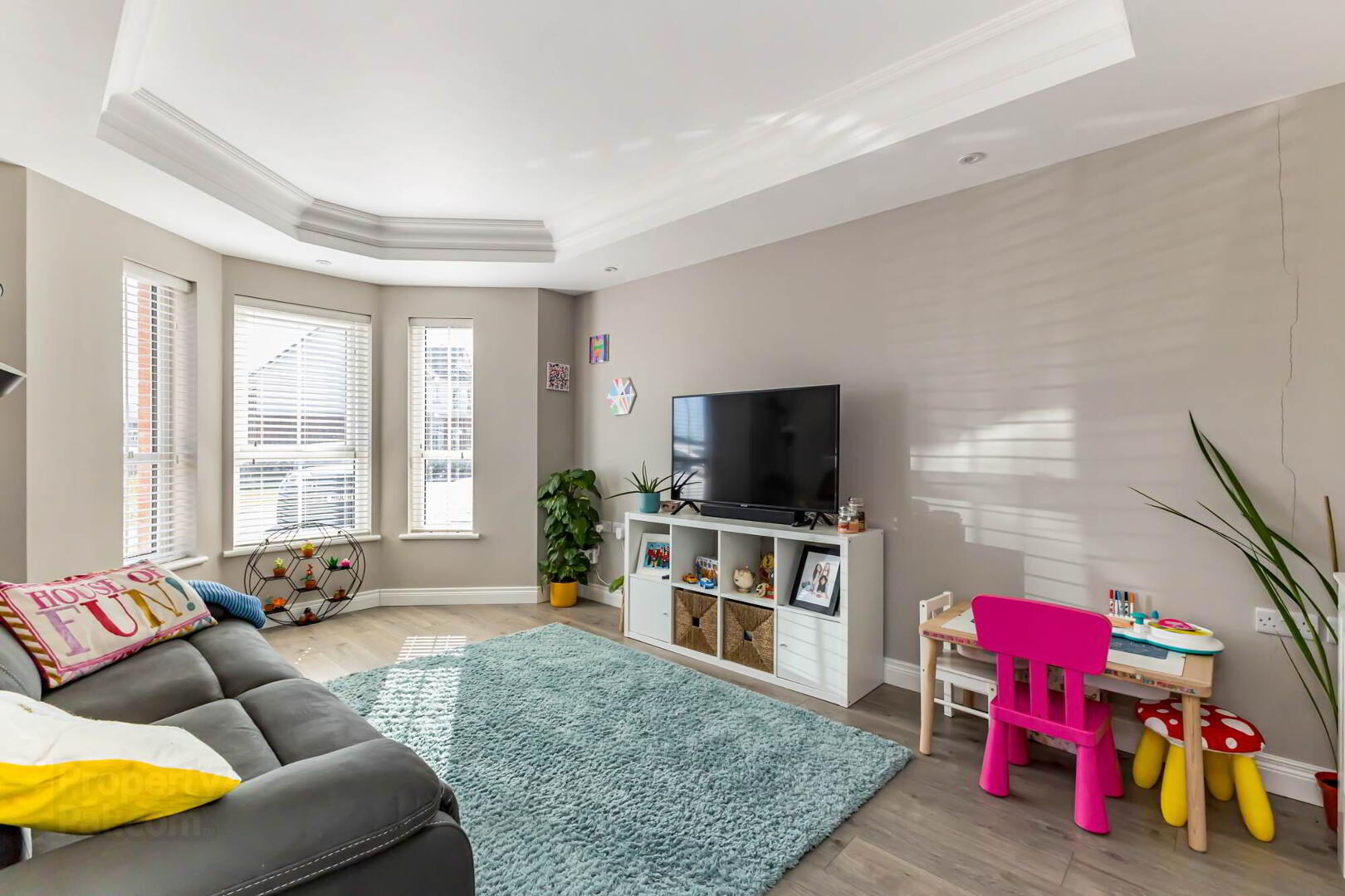 14 Rowanvale Crescent 4 of 20