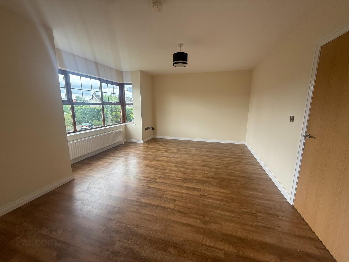 15 Westbourne Manor 4 of 11