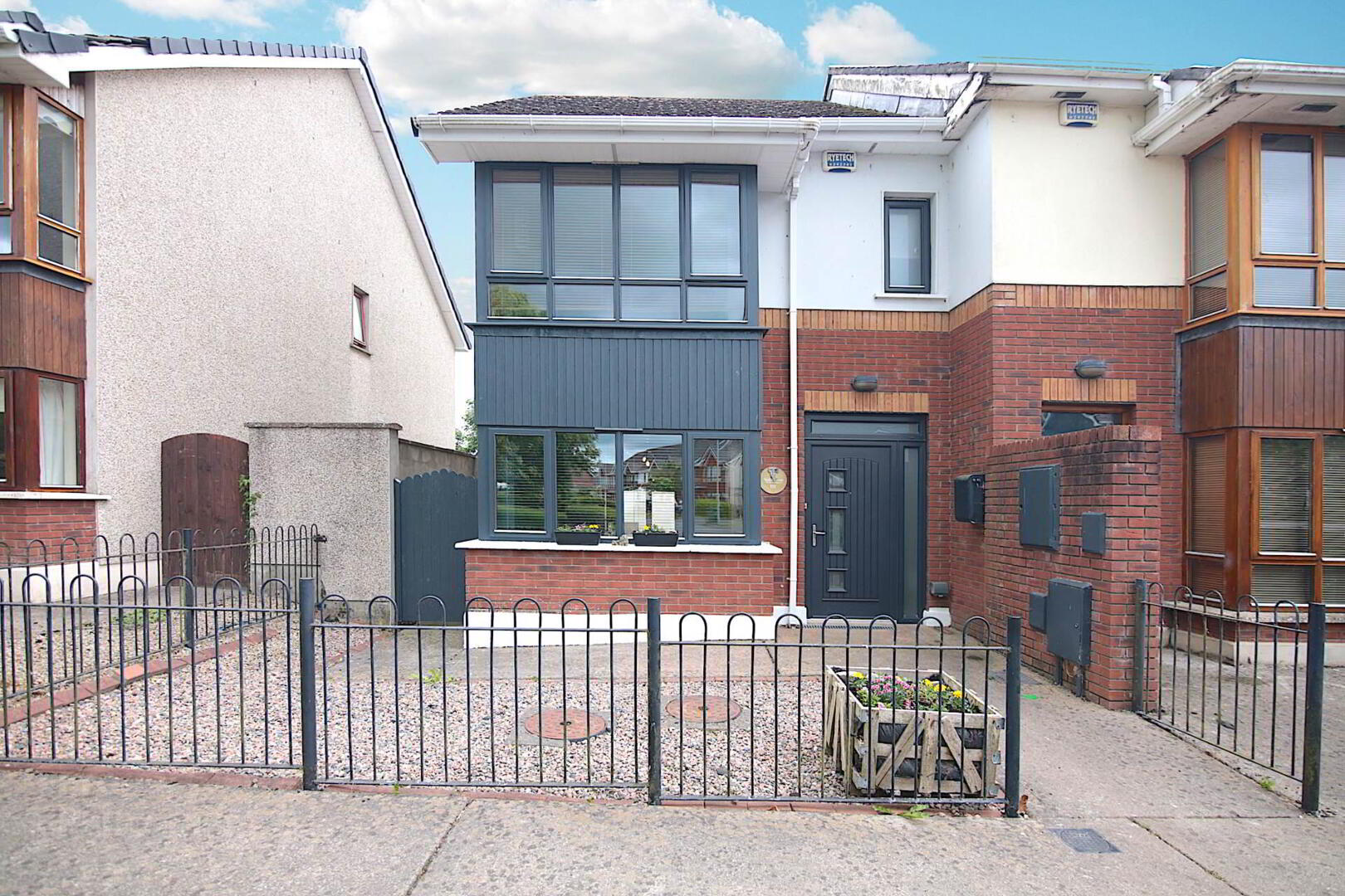 111 Chambers Park 1 of 24