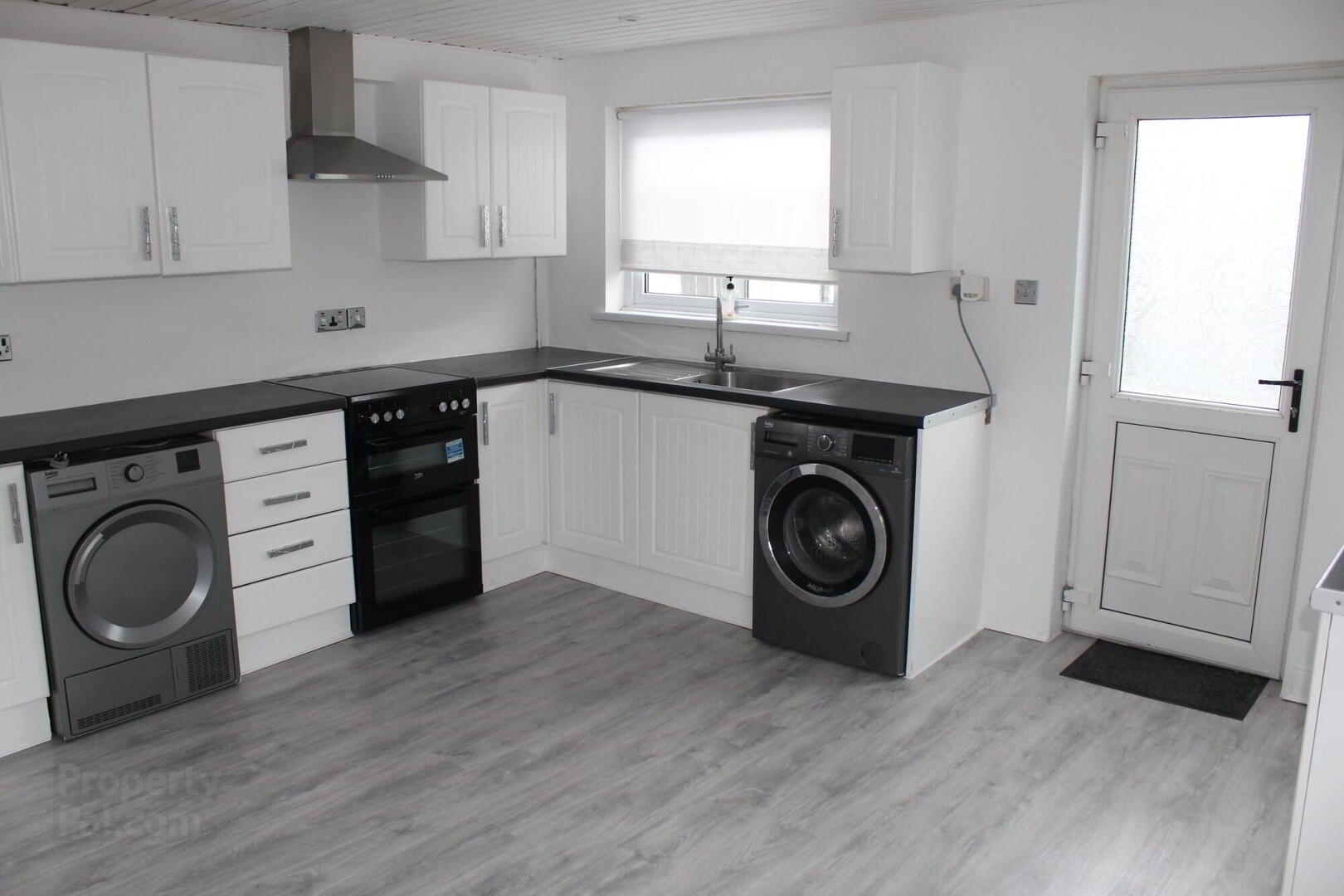 35 Ballynoe Gardens 8 of 20