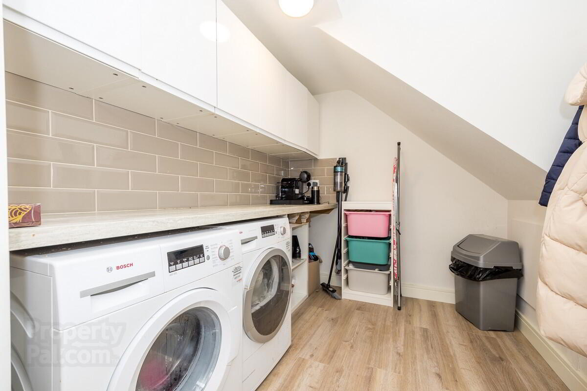 4 Churchfield Park 11 of 24