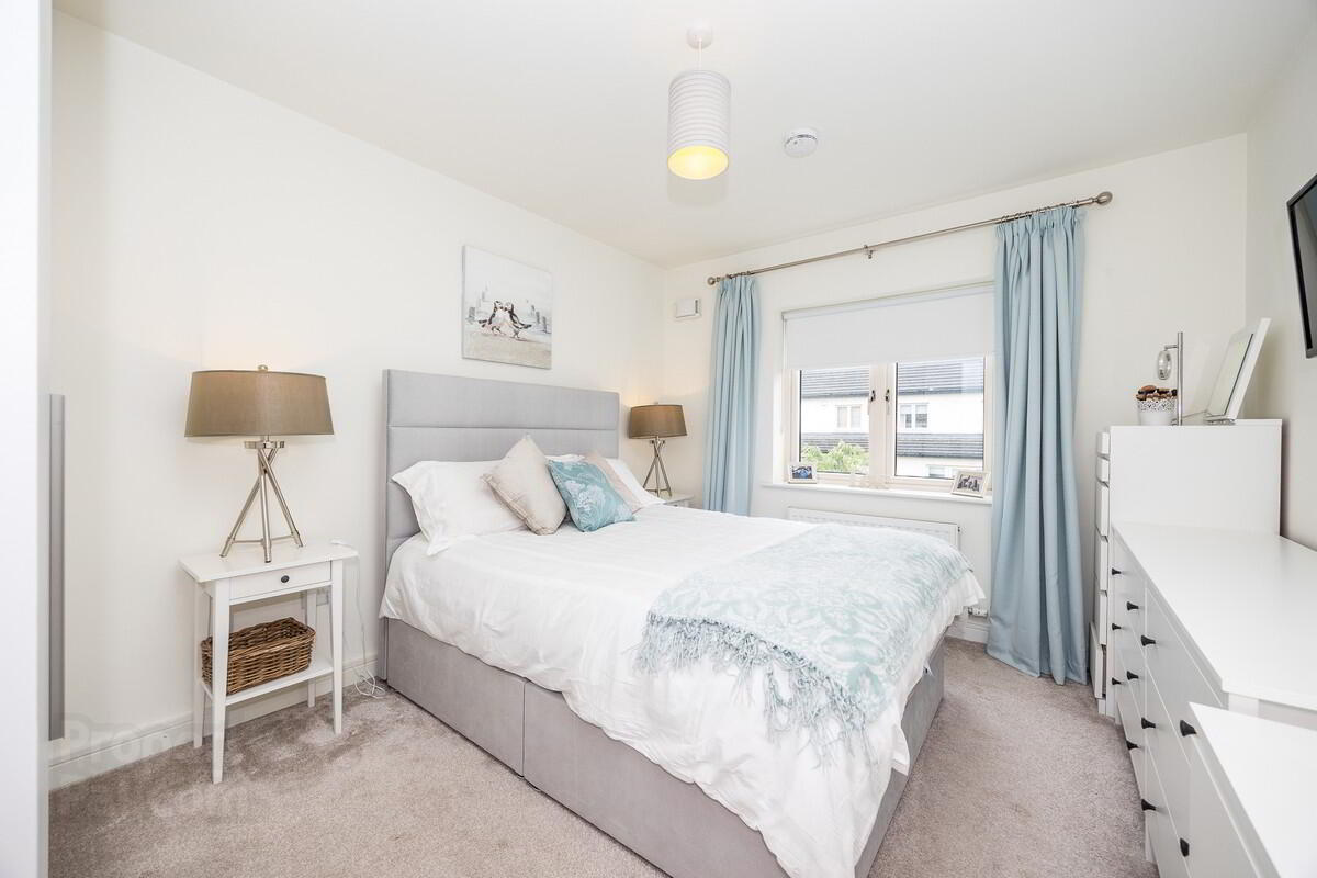 4 Churchfield Park 14 of 24