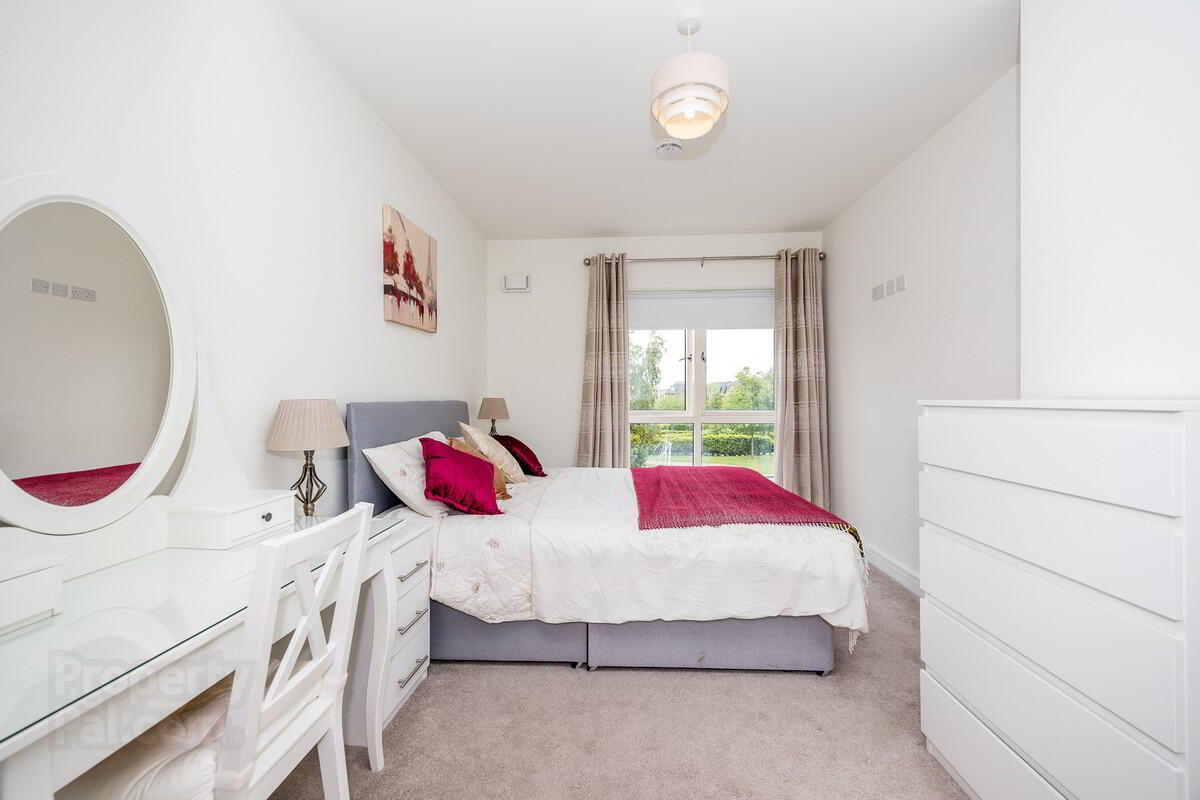 4 Churchfield Park 17 of 24