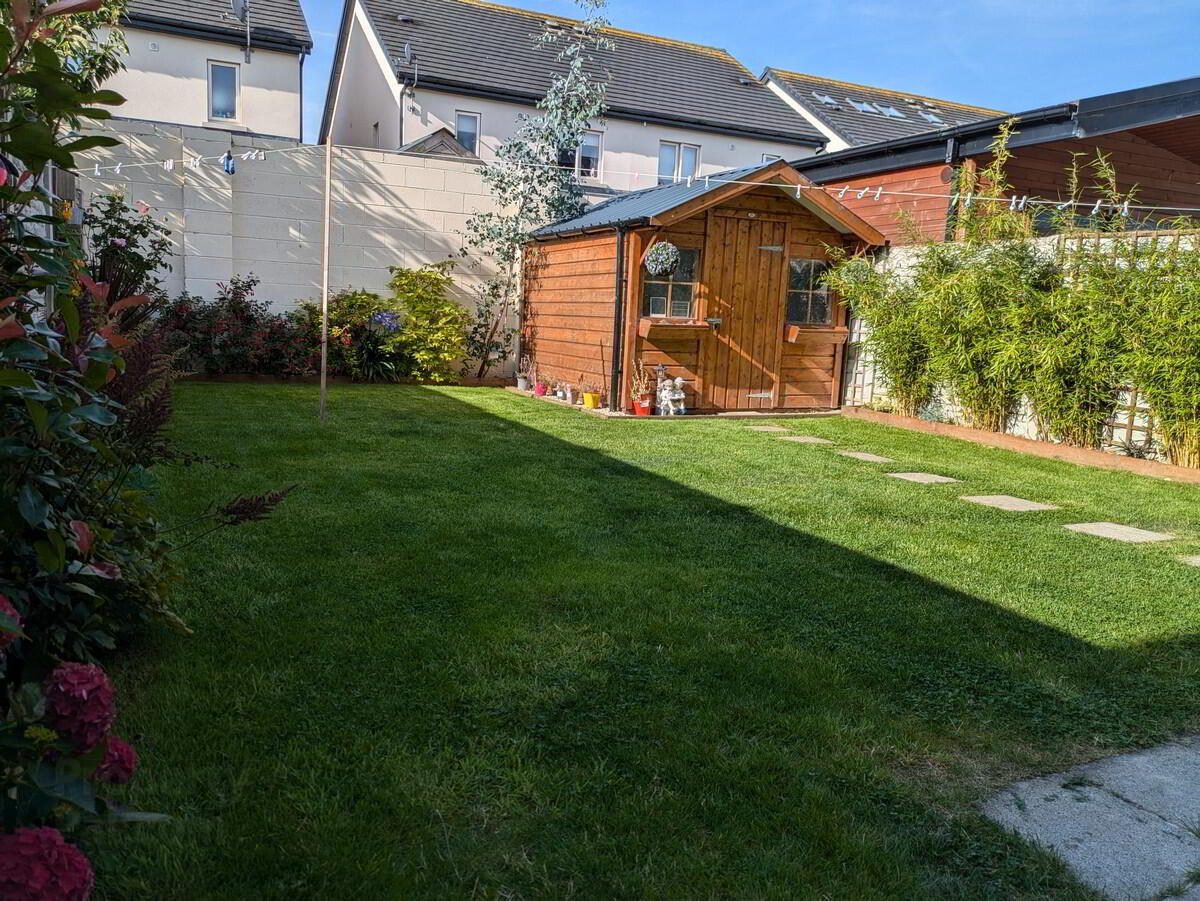 4 Churchfield Park 23 of 24