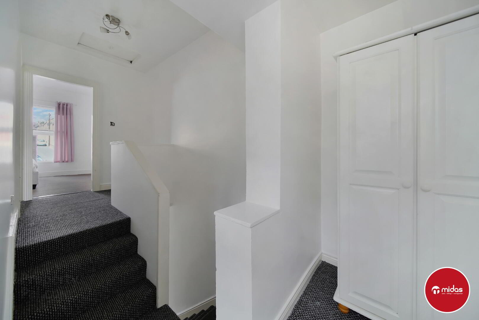 32 Ewing Street 8 of 14