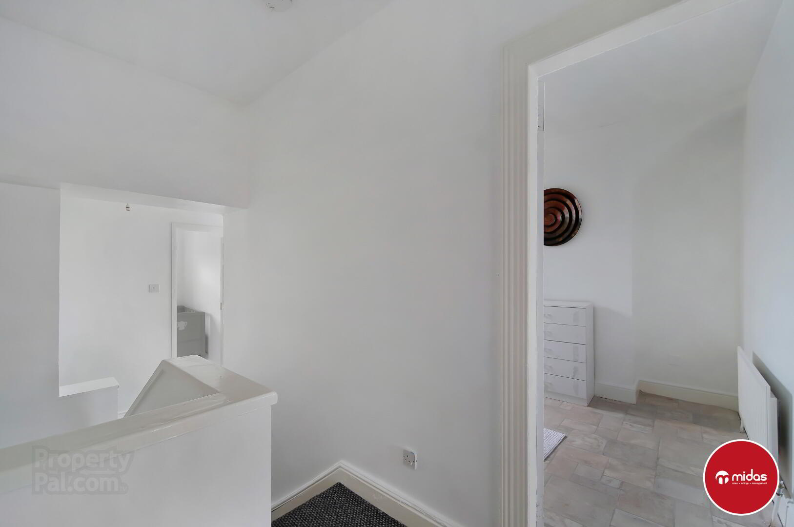 32 Ewing Street 11 of 14