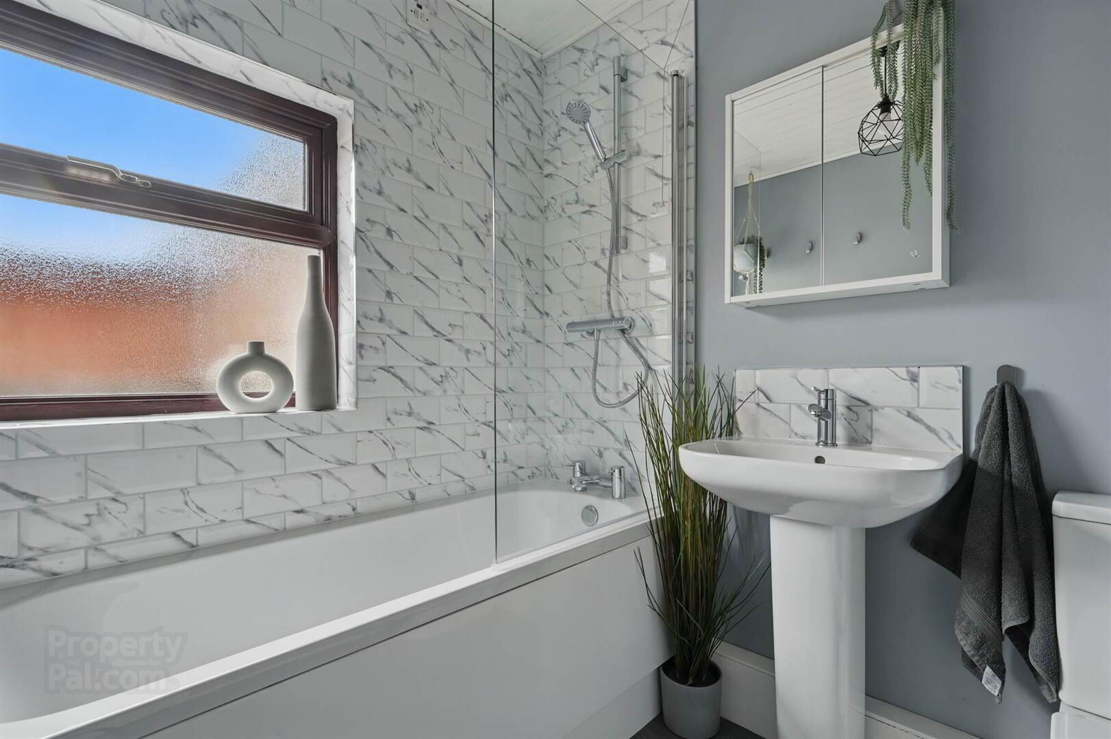 72 Ravenscroft Avenue 9 of 14