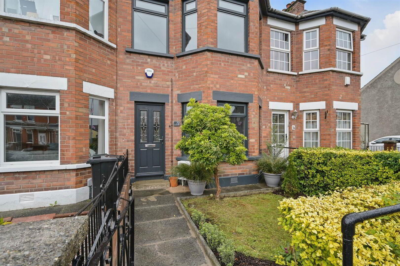 property description image