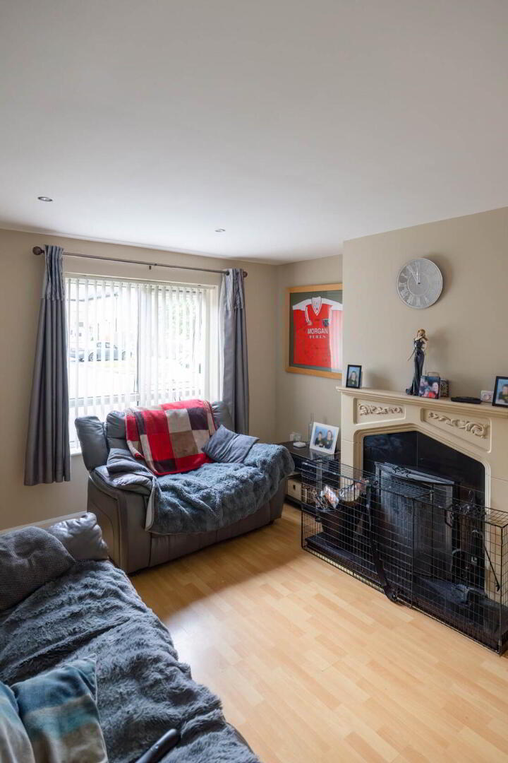 7 Castle Lane Mews 4 of 25
