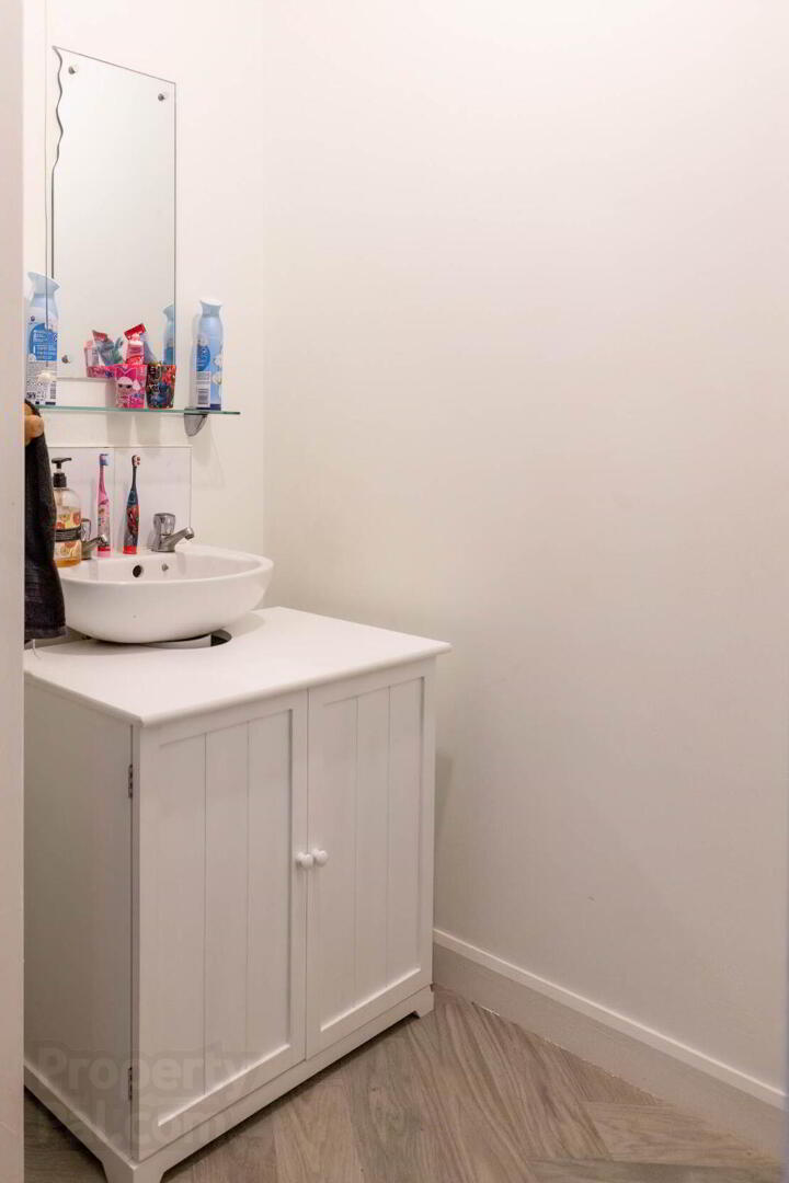 7 Castle Lane Mews 9 of 25