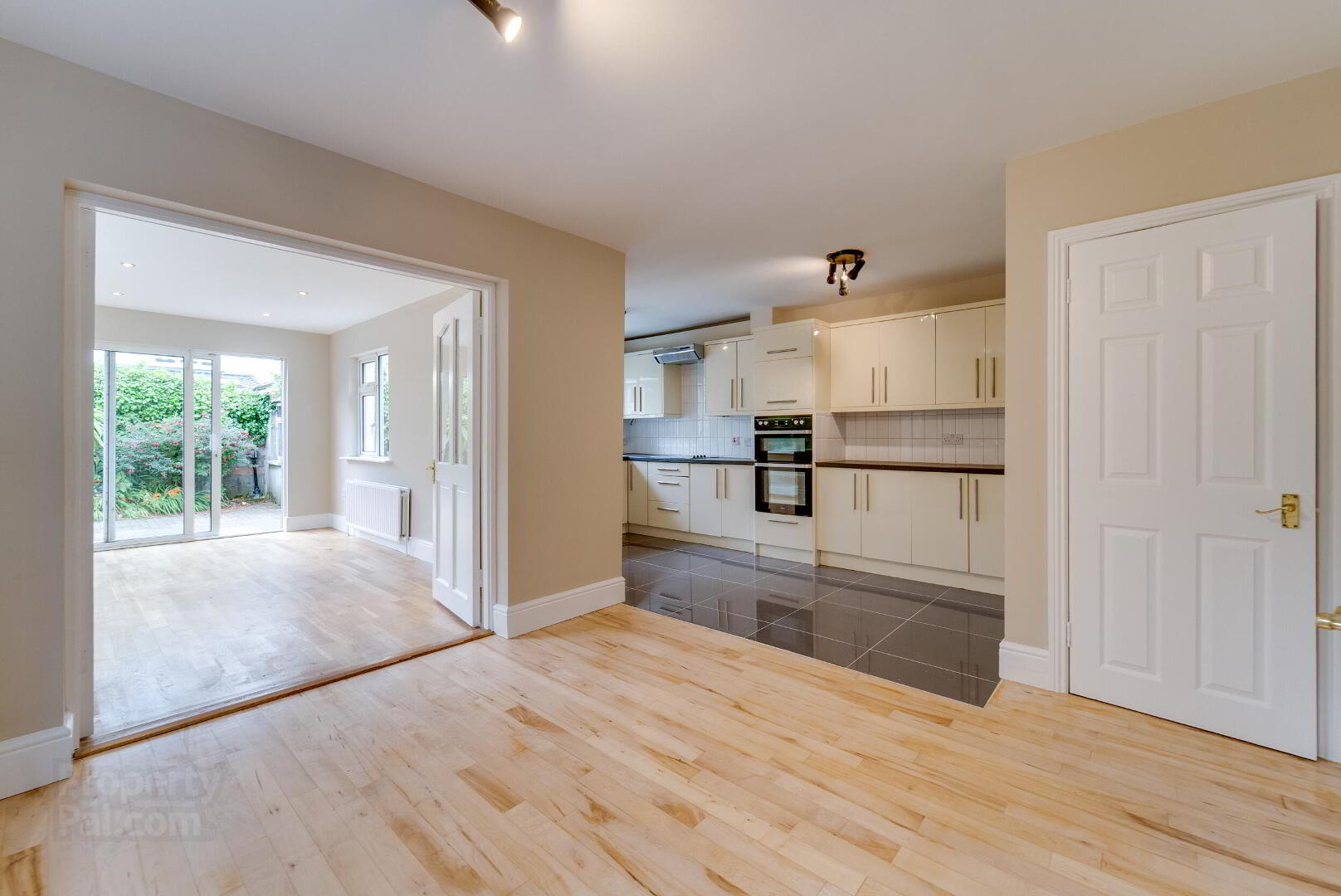 20 Finnscourt 5 of 24