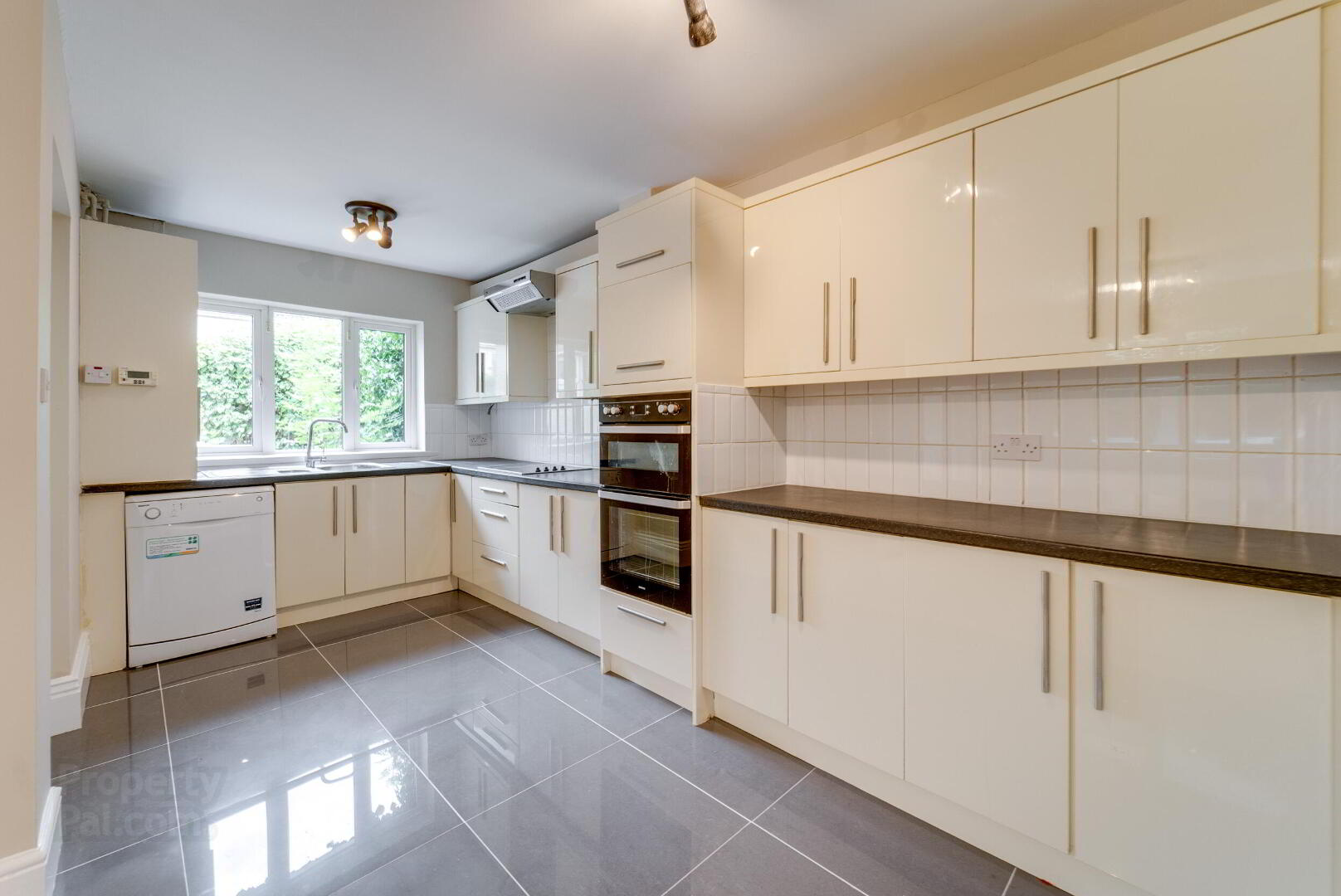 20 Finnscourt 6 of 24
