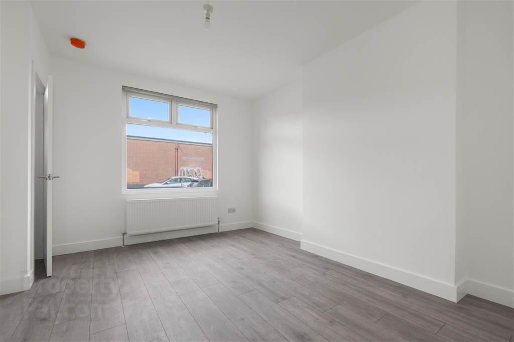 13 Park Avenue 4 of 17