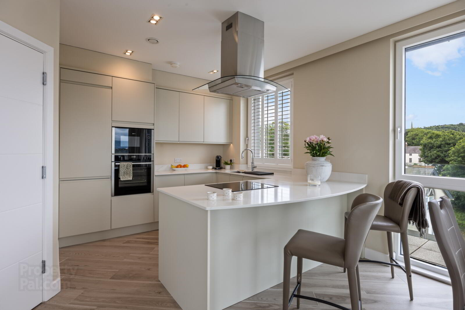 Apartment 15 The Priory 11 High Street 7 of 38