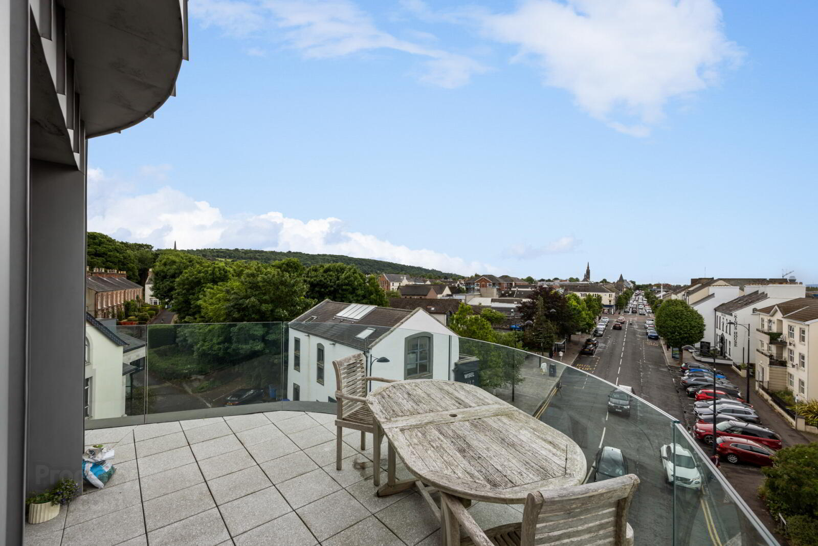 Apartment 15 The Priory 11 High Street 19 of 38