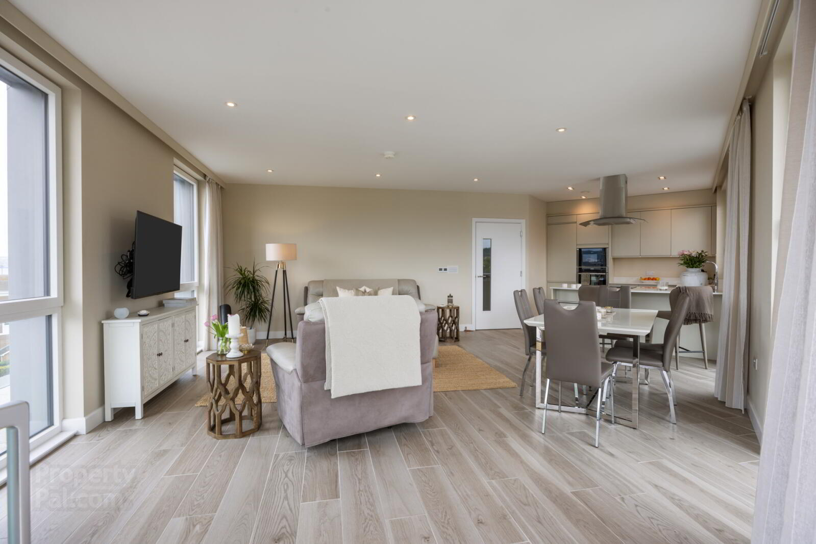 Apartment 15 The Priory 11 High Street 14 of 38