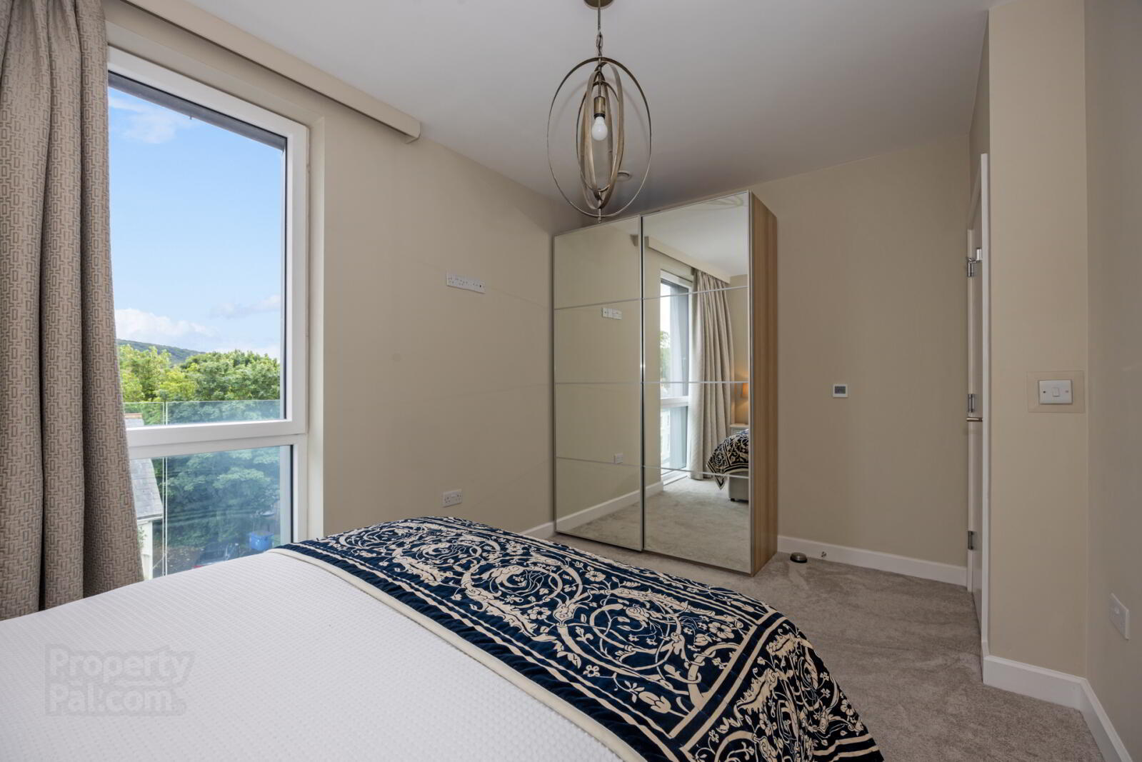 Apartment 15 The Priory 11 High Street 25 of 38