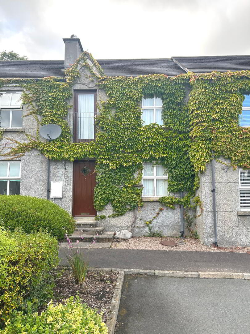 5 Roden Court 1 of 9
