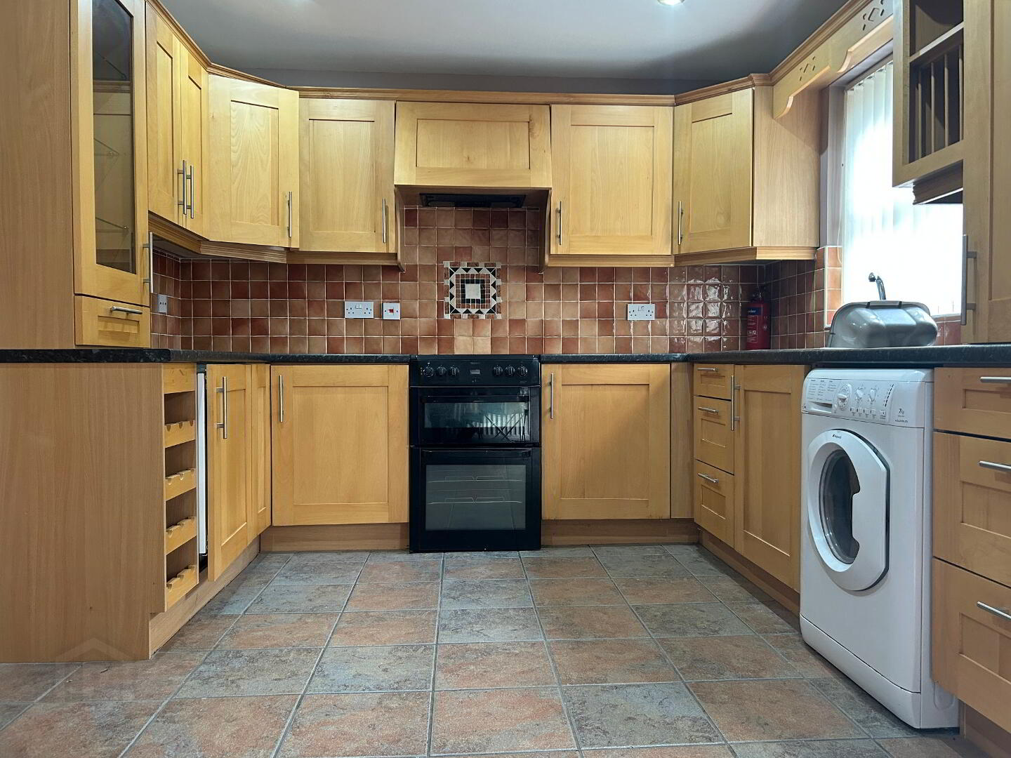5 Roden Court 4 of 9