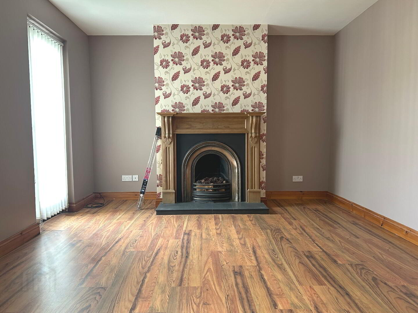 5 Roden Court 5 of 9